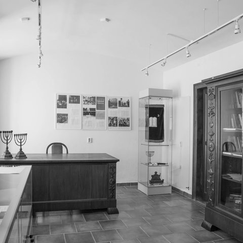 Synagogue<br>and Rabbi Feder's Office